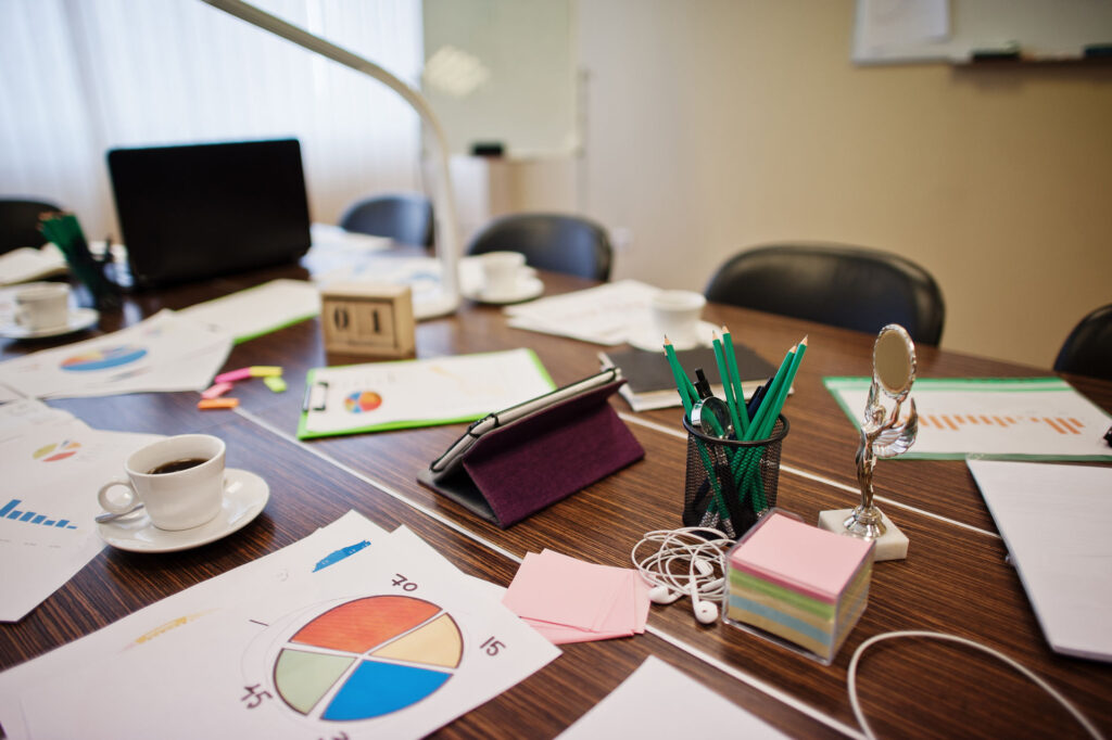 modern creative workplace       utc x